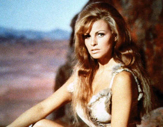 Sexsymbol 60. a 70. let Raquel Welch ve filmu Milion let před Kristem (1966)