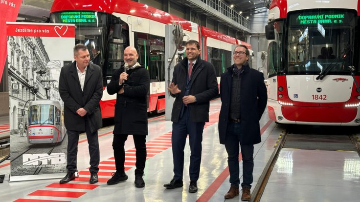 Foto z tiskové konference MŽP k výzvě na podporu modernizace městské hromadné dopravy