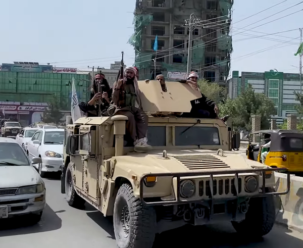 Taliban_Humvee_in_Kabul,_August_2021_(cropped)