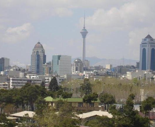 Tehran_skyline_may_2007