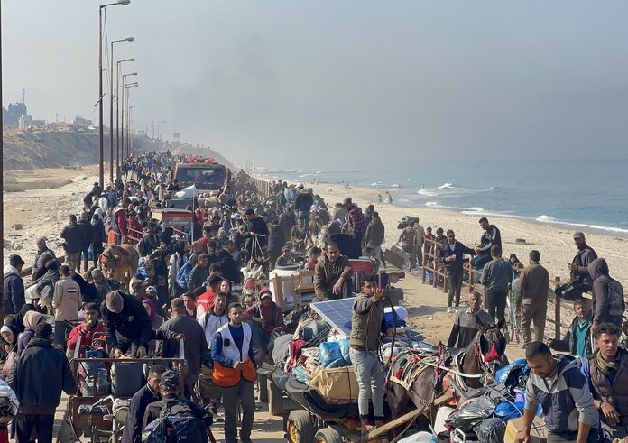 The_return_of_displaced_Palestinians_from_the_south_to_the_northern_Gaza_Strip