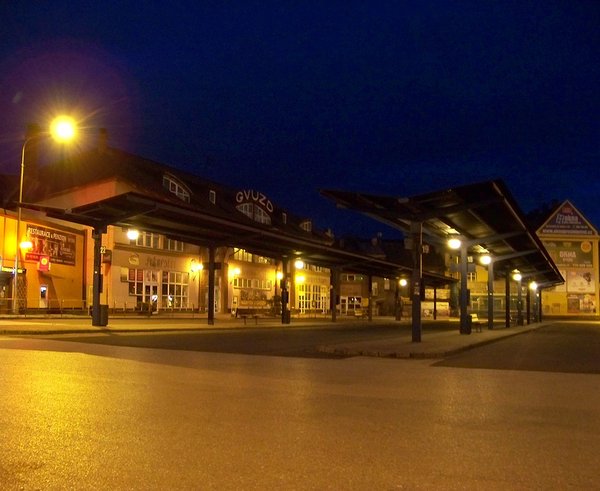 Třinec,_autobusové_nádraží_(01)