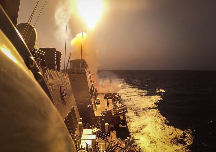 USS_Carney_engages_Houthi_missiles