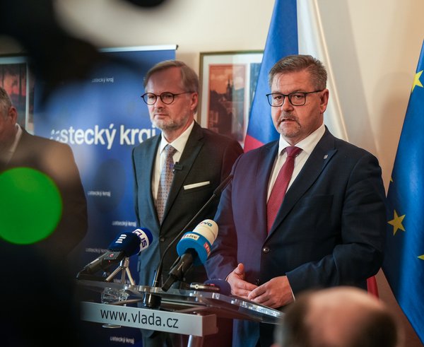 Premiér Petr Fiala a hejtman Ústeckého kraje Jan Schiller po jednání v Kadani dne 20. 9. 2023