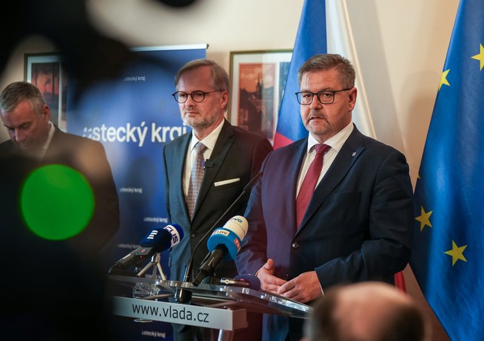 Premiér Petr Fiala a hejtman Ústeckého kraje Jan Schiller po jednání v Kadani dne 20. 9. 2023