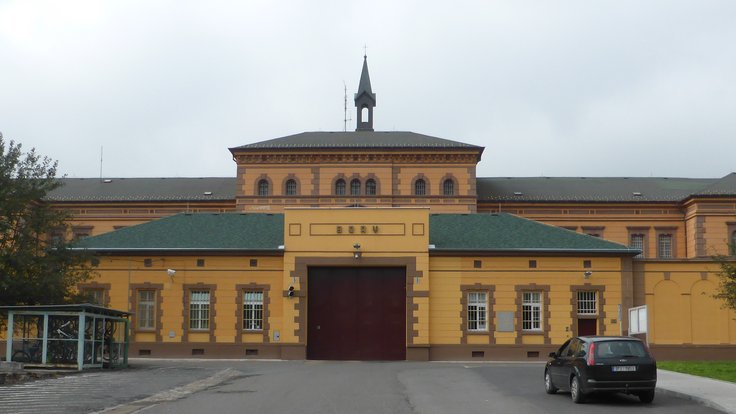 Věznice_Plzeň,_vchod,_3