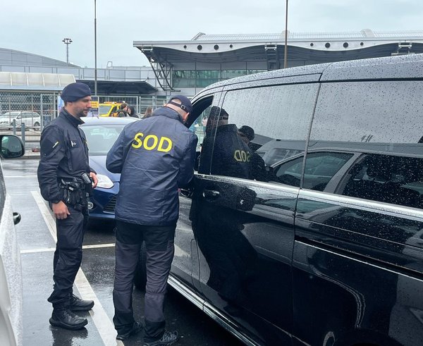 Policie na Letišti Václava Havla Praha