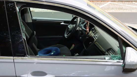 Na přelomu října a listopadu měl muž původem ze Znojma vykrást v Chebu několik zaparkovaných aut.