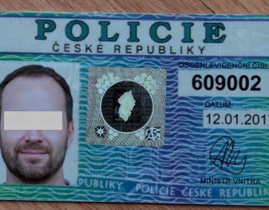 Falešný policejní průkaz
