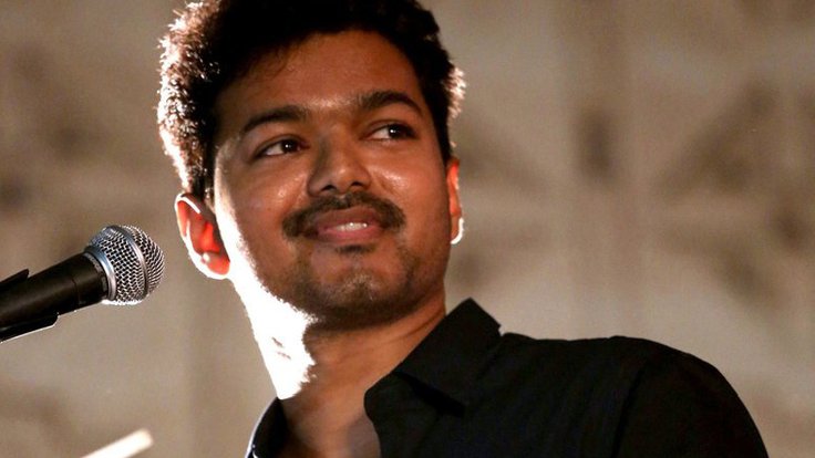 Vijay_At_The_Jilla_100_days_celebrations_event_1