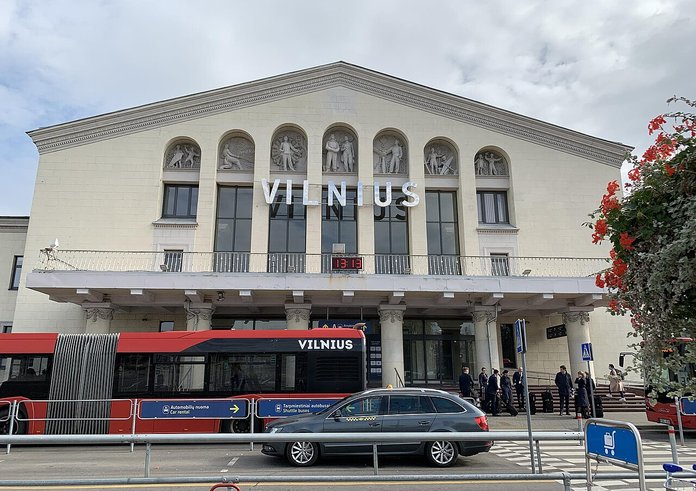 Vilnius_Airport_Edifice,_Lithuania