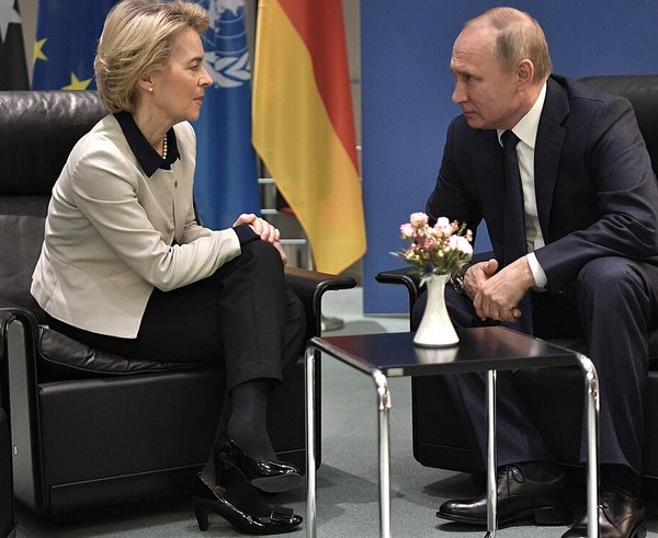 Vladimir_Putin_and_Ursula_von_der_Leyen_at_Libya_Conference