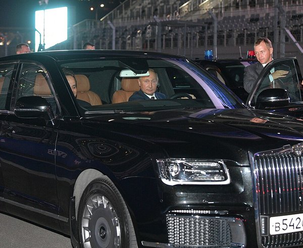Владимир_Путин_и_Аурус