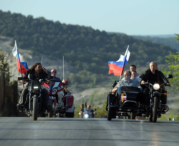 Vladimir_Putin_with_Night_Wolves_Motorclub_(2019-08-10)_6