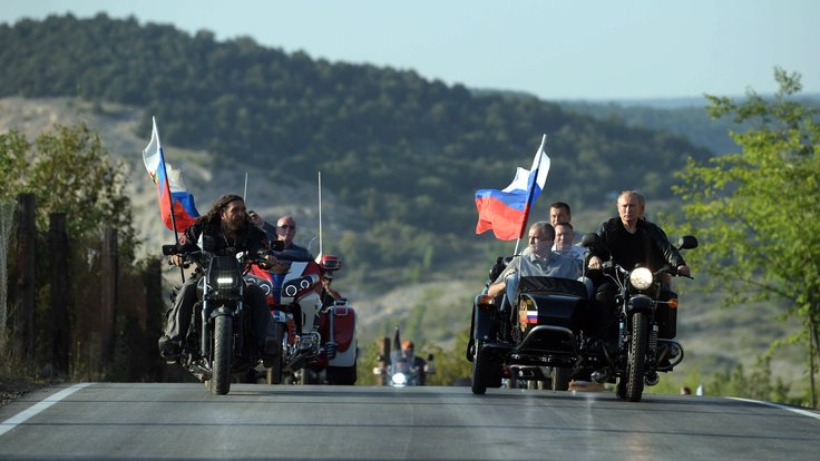 Vladimir_Putin_with_Night_Wolves_Motorclub_(2019-08-10)_6