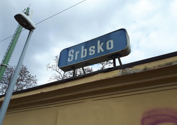 Zastávka_Srbsko_sign