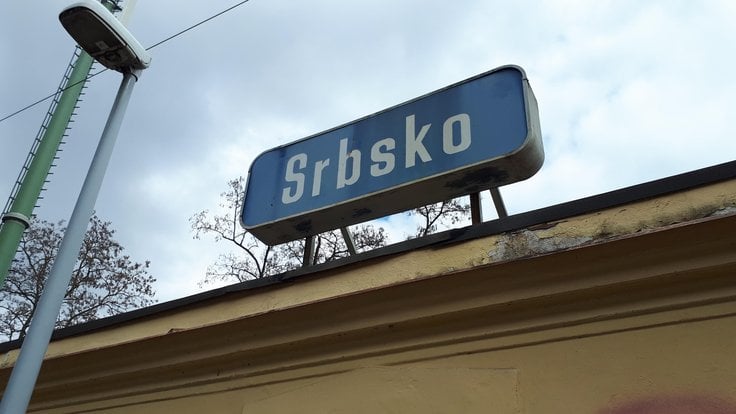 Zastávka_Srbsko_sign