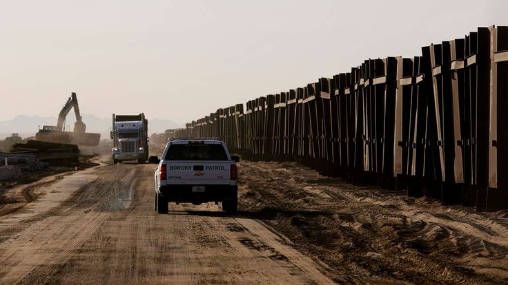 a-us-border-patrol-vehicle-patrols-the-road-that-7e8819-1024