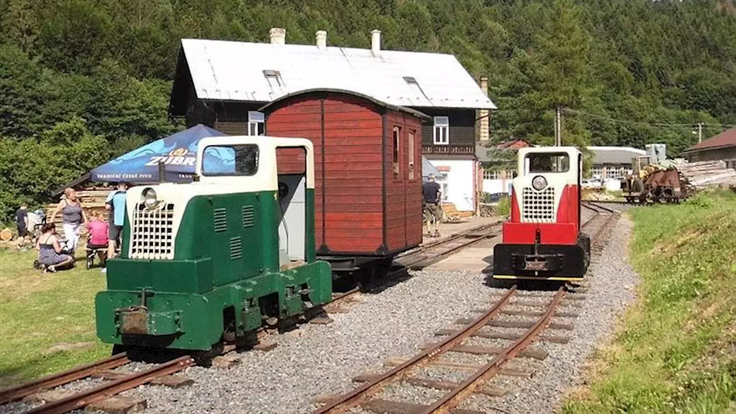 afd2c56b-f516-49fb-bedb-642d64c64551