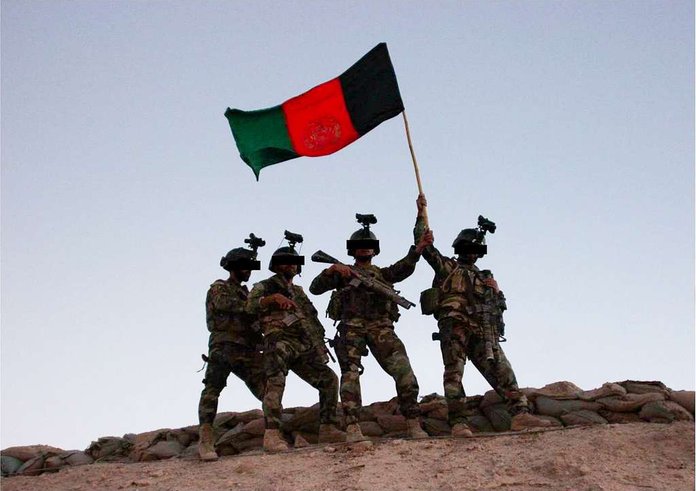 afghan-commandos-reenact-raising-their-nations-flag-077a83-1024