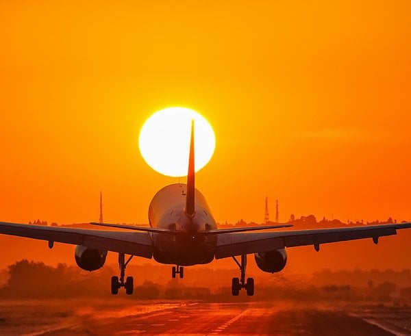 aircraft-landing-sunset