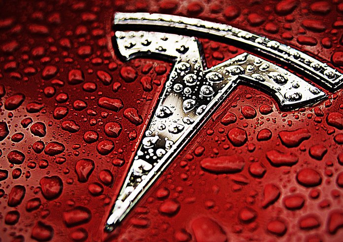 badfon-tesla-motors-red-silver-logo-2728