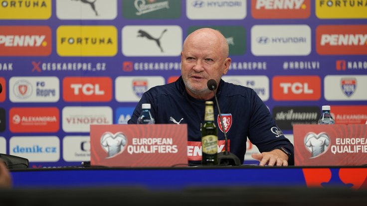 Ivan Hašek před utkáním s Chorvatskem.