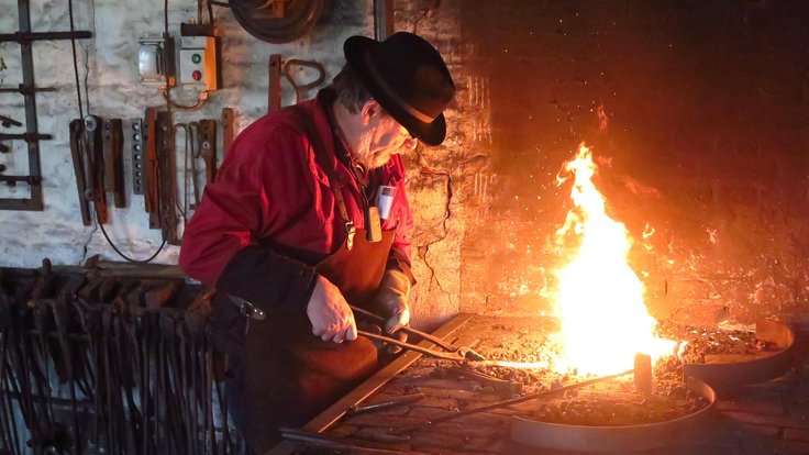 blacksmith-1563109_1280