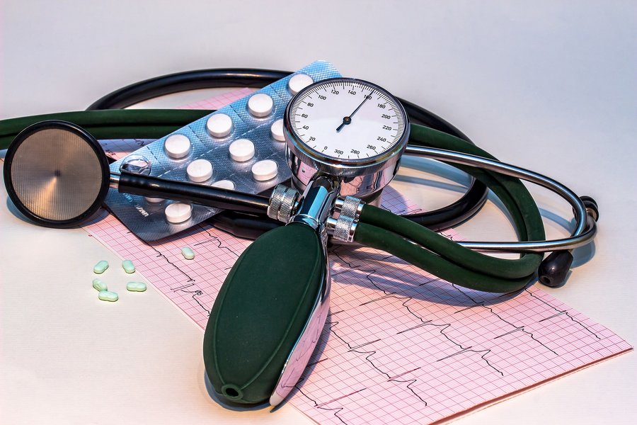 blood-pressure-monitor-1952924_1920