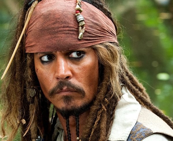 Johnny Depp jako pirát Jack Sparrow