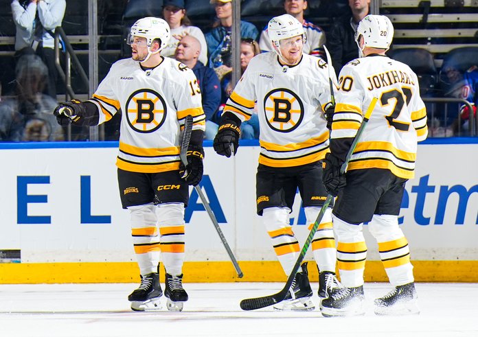 Matěj Blümel (vlevo) se spoluhráči z Bostonu