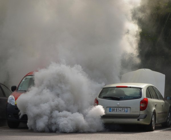 car-1411313_1280