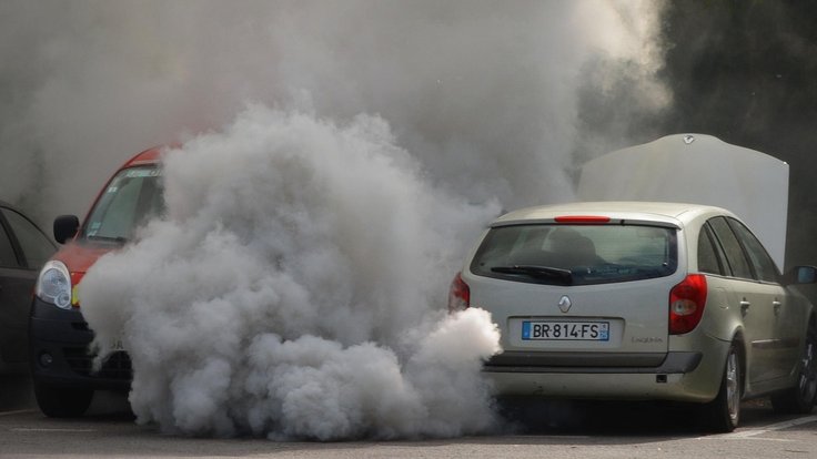 car-1411313_1280