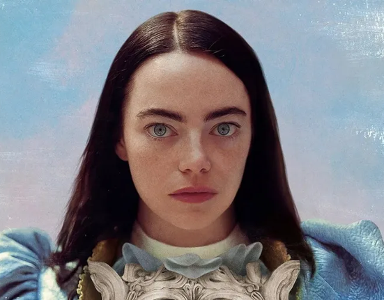 Emma Stone na plakátu k filmu Chudáčci