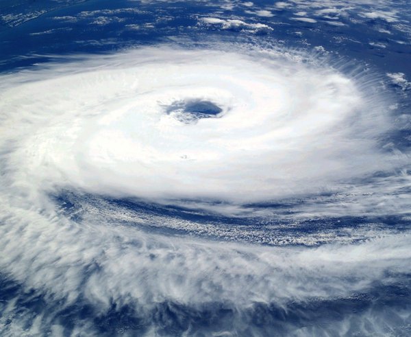 cyclone_catarina_hurricane_tropical_cyclone_clouds_typhoon_storm_aerial_view-1141594 (1)