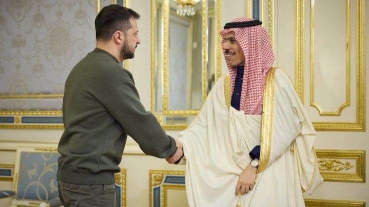 Saudský ministr zahraničí  Faisal bin Farhan Al-Saud při setkání s Volodymyrem Zelenským v Kyjevě (únor 2023)