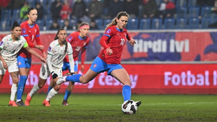 Kateřina Svitková vstřelila gól z penalty.