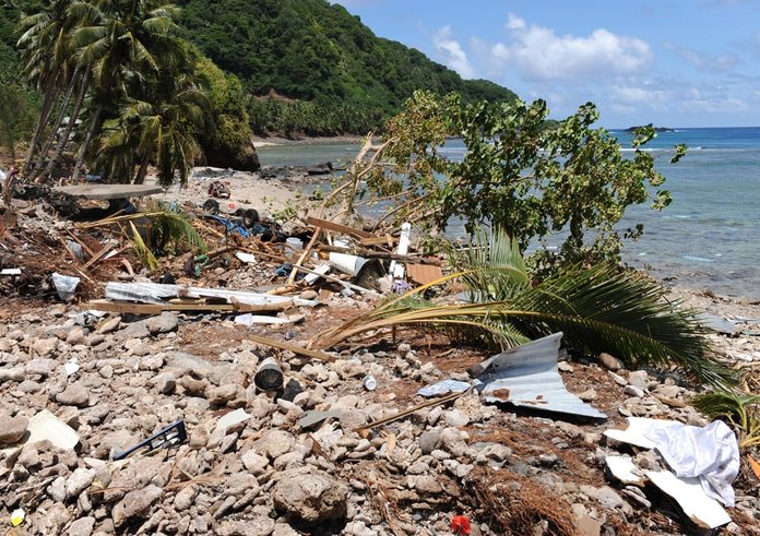 earthquake-tsunami-leone-american-samoa-october-2-2009-debris-of-every-kind-b76437-1024