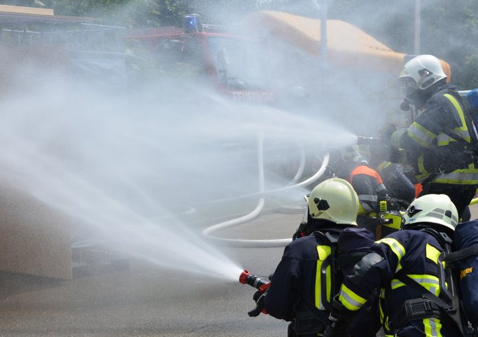fire_delete_brand_exercise_fire_fighting_use_fire_fighter_fire_delete-779815