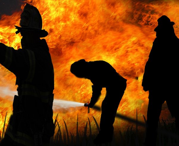 fire_fighter_fire_delete_fire_delete_fire_fighting_fire_extinguishing_firefighters-983918 (1)