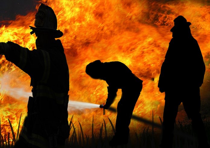 fire_fighter_fire_delete_fire_delete_fire_fighting_fire_extinguishing_firefighters-983918 (1)