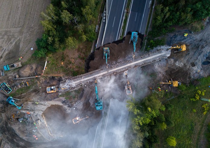 Výstavba nového železničního mostu u Brandýsa nad Labem.