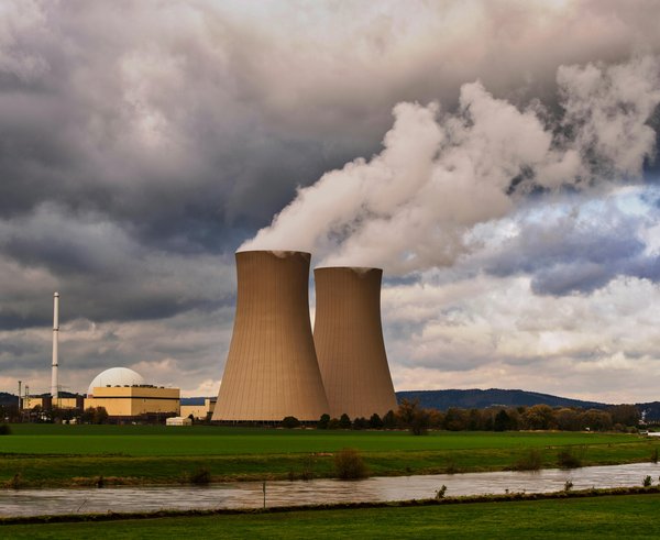 free-photo-of-nuclear-power-plant