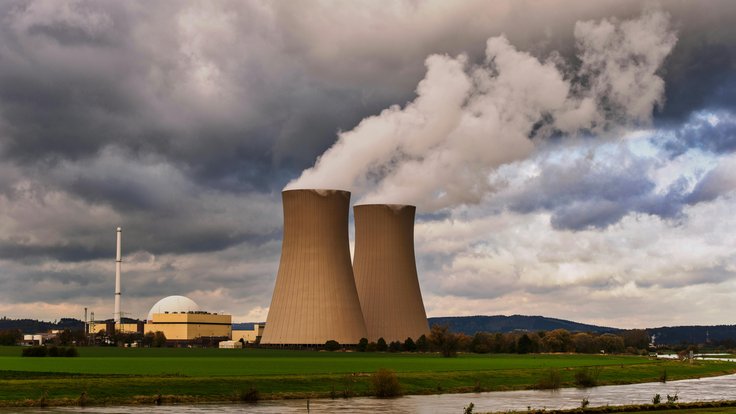 free-photo-of-nuclear-power-plant