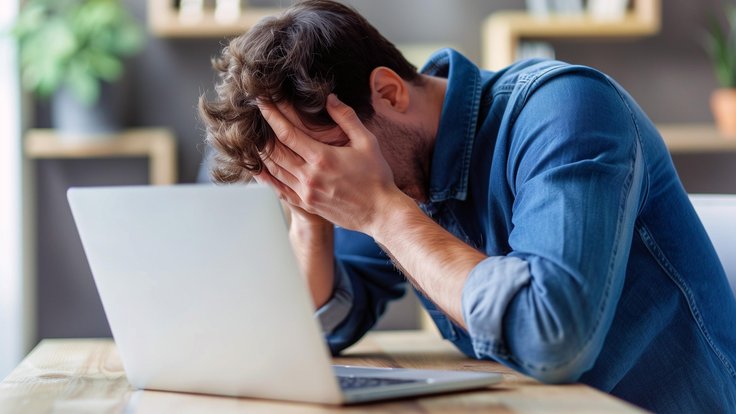 frustrated-man-8836744_1920