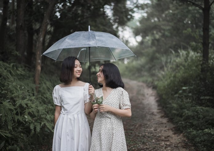 asijské dívky deštník