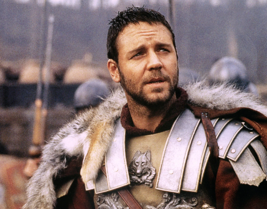 Russell Crowe ve filmu Gladiátor (2000)