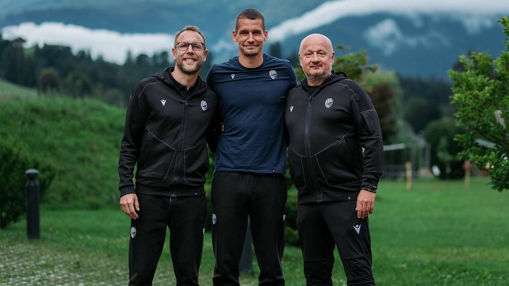 Obránce Lukáš Hejda (uprostřed) s Danielem Kolářem (vlevo ) a Adolfem Šádkem (vpravo)