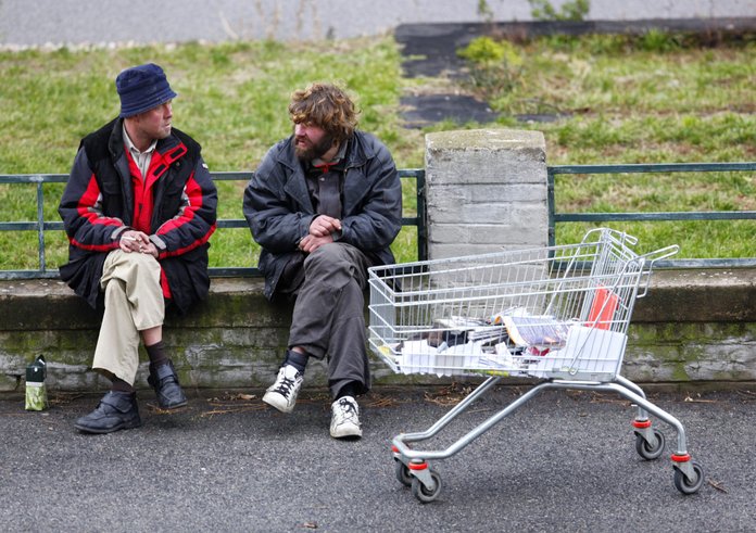 homeless_basket_street_poverty_dirt_wretch_shopping_cart_cigarette-831416