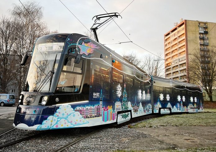 Ostravská vánoční tramvaj.